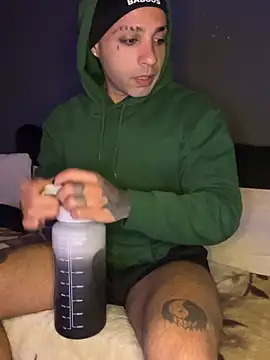1Richrichard1 online show from June 2026 11:13:02 PM