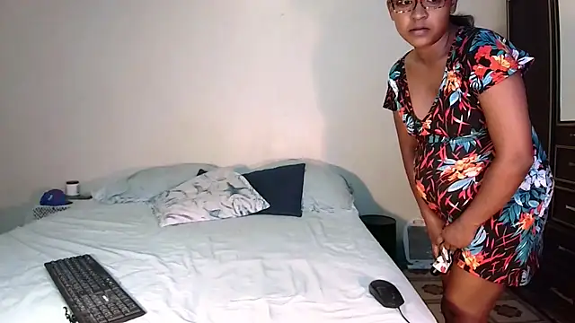 indiansweetflava online show from April 2026 11:52:02 AM