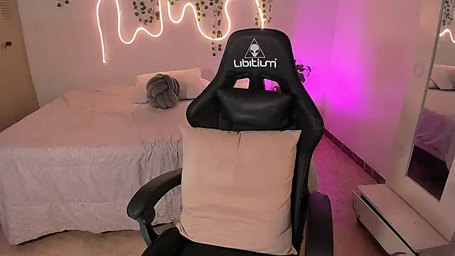 sara doll77 online show from December 2025 11:43:01 PM