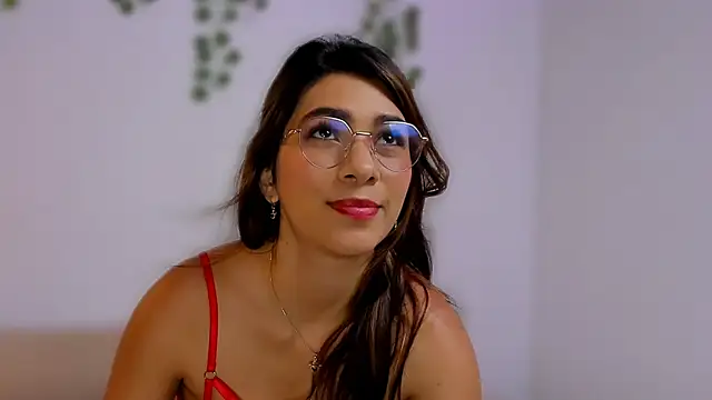 Snapshot of sara_doll77 chatting on April 2026 07:36:02 PM sara doll77 online show from April 2026 07:36:02 PM