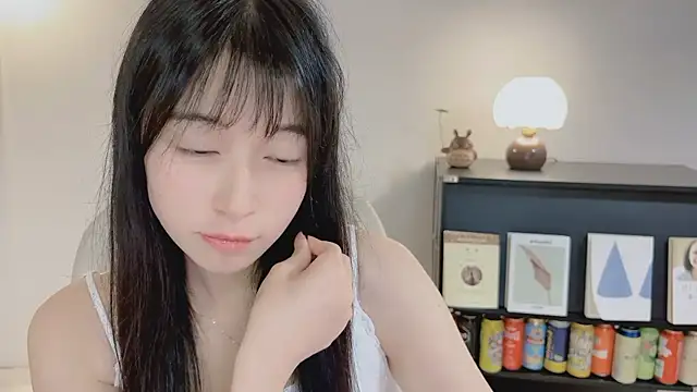 Onechestnut online show from May 2026 05:34:02 AM