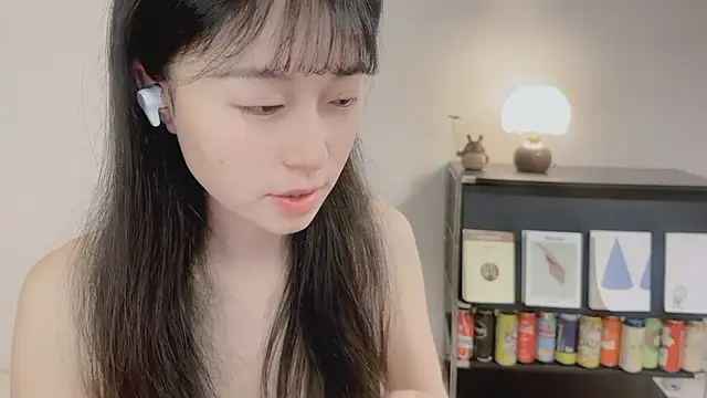 Onechestnut online show from May 2026 03:48:01 AM