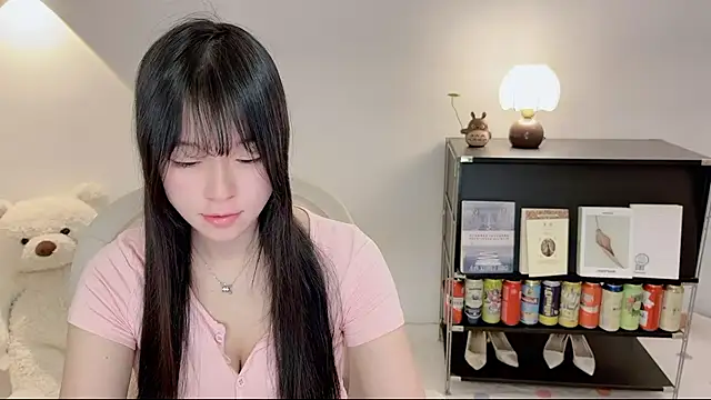 Onechestnut online show from June 2026 04:06:02 AM