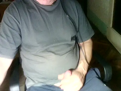 Snapshot of zee06 chatting on February 2026 11:28:02 PM zee06 online show from February 2026 11:28:02 PM