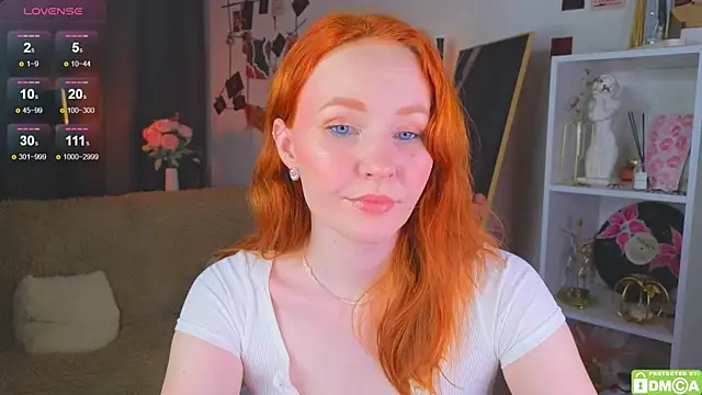 JoyceJones online show from November 2025 07:03:01 PM