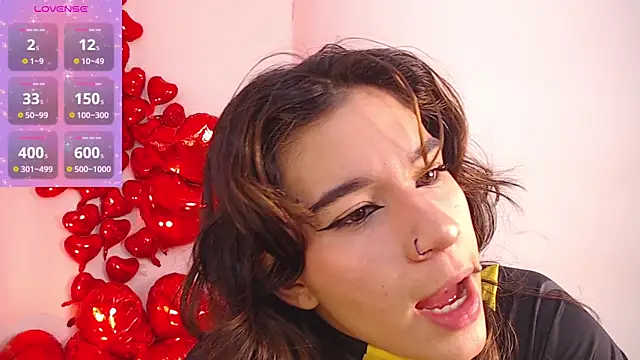 miascarlet 16 online show from October 2025 01:28:02 PM