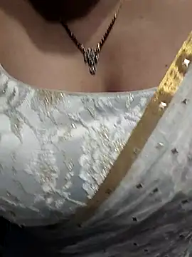 Anuforyou19 online show from October 2025 05:10:01 PM