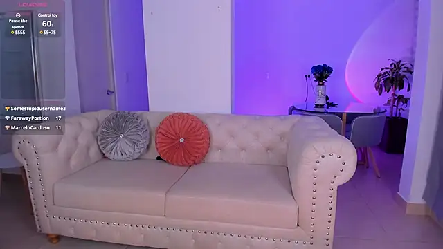 Snapshot of MeganScott chatting on January 2025 12:48:01 AM MeganScott online show from January 2025 12:48:01 AM