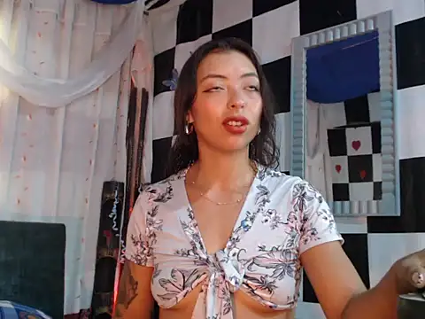 Snapshot of kendraof chatting on November 2025 06:08:01 PM kendraof online show from November 2025 06:08:01 PM