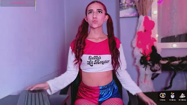 Snapshot of NataliaPrada_s chatting on October 2025 07:04:02 PM NataliaPrada s online show from October 2025 07:04:02 PM