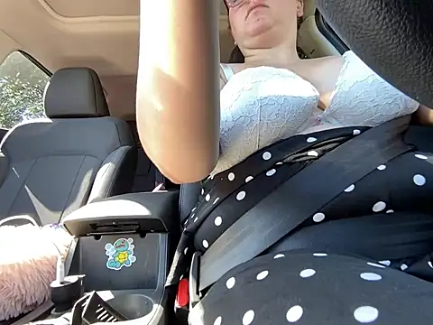 Snapshot of GirlSquirt chatting on October 2025 05:11:02 PM GirlSquirt online show from October 2025 05:11:02 PM