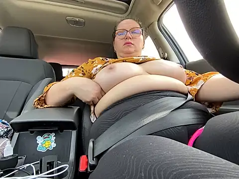 Snapshot of GirlSquirt chatting on October 2025 04:42:01 PM GirlSquirt online show from October 2025 04:42:01 PM