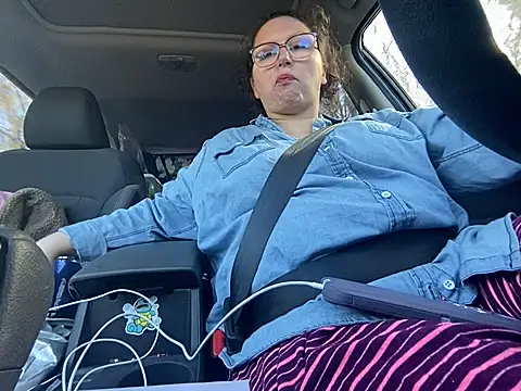 Snapshot of GirlSquirt chatting on November 2025 05:46:01 PM GirlSquirt online show from November 2025 05:46:01 PM