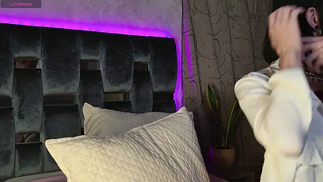 Taurito    online show from October 2025 04:44:02 AM