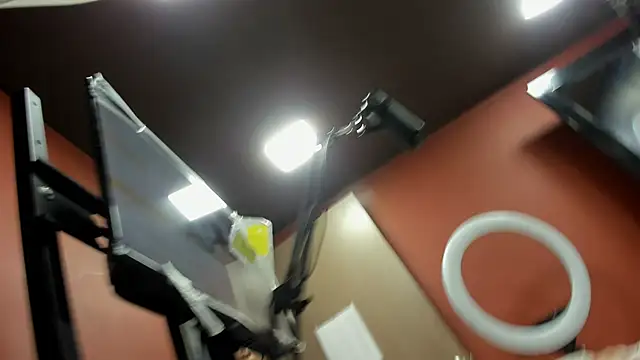 miss   taylor online show from October 2025 02:34:01 AM