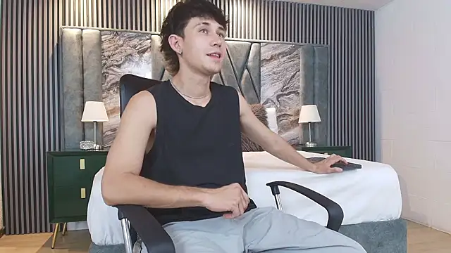 Michael blue online show from March 2026 08:39:01 PM