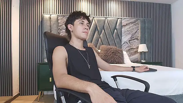 Michael blue online show from March 2026 08:37:02 PM