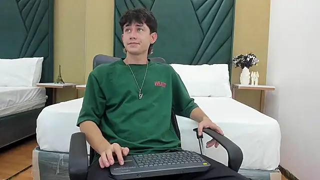 Michael blue online show from March 2026 07:39:01 PM