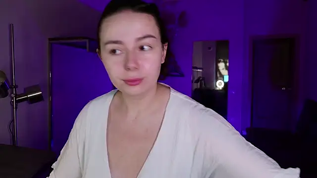 Snapshot of Di_na_Bell chatting on August 2026 05:53:02 AM Di na Bell online show from August 2026 05:53:02 AM