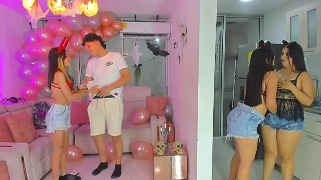 Snapshot of stangirls_ chatting on October 2025 10:47:02 PM stangirls online show from October 2025 10:47:02 PM