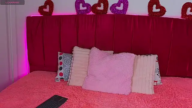 cuteeimy online show from April 2026 07:16:02 PM