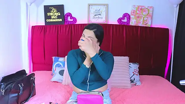 cuteeimy online show from June 2026 05:59:01 PM