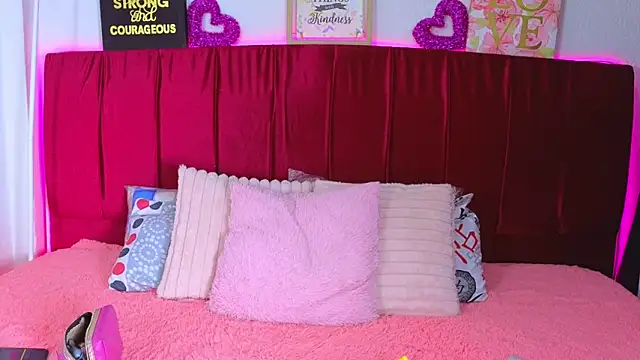 cuteeimy online show from June 2026 04:48:01 PM