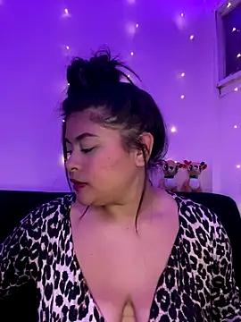 Snapshot of NattashaMore_0719 chatting on December 2025 01:02:02 AM NattashaMore 0719 online show from December 2025 01:02:02 AM