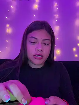 Snapshot of NattashaMore_0719 chatting on December 2025 02:42:01 AM NattashaMore 0719 online show from December 2025 02:42:01 AM