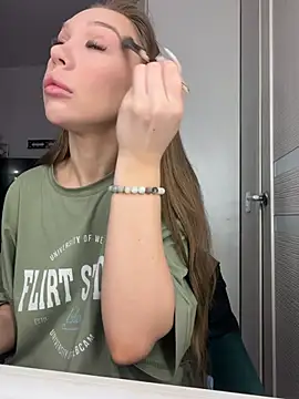 Snapshot of AlysonHuxley_ chatting on February 2026 01:48:01 AM AlysonHuxley online show from February 2026 01:48:01 AM