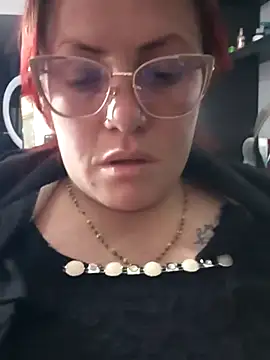 Snapshot of carolinhe_ chatting on September 2025 08:24:02 PM carolinhe online show from September 2025 08:24:02 PM