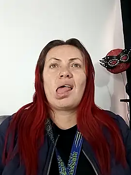 Snapshot of carolinhe_ chatting on September 2025 07:30:01 PM carolinhe online show from September 2025 07:30:01 PM