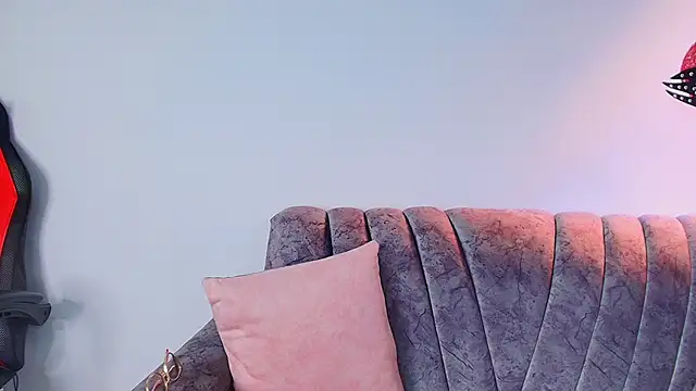 Snapshot of carolinhe_ chatting on October 2025 08:16:02 PM carolinhe online show from October 2025 08:16:02 PM