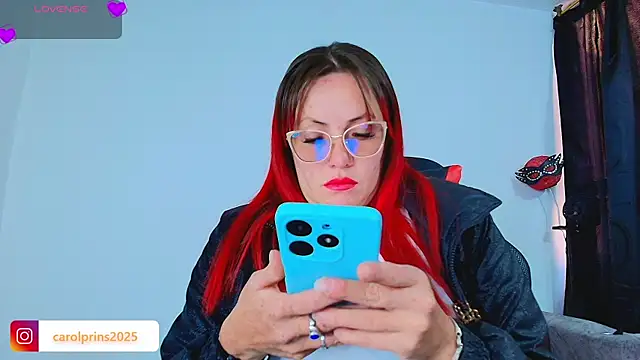 Snapshot of carolinhe_ chatting on October 2025 07:34:02 PM carolinhe online show from October 2025 07:34:02 PM