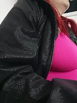 Snapshot of carolinhe_ chatting on October 2025 09:35:02 PM carolinhe online show from October 2025 09:35:02 PM