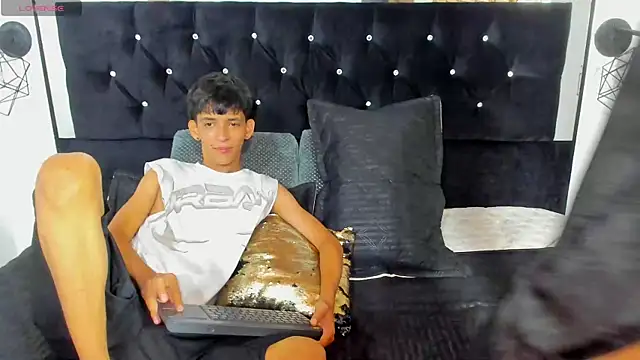 Sebas cat online show from October 2025 02:41:02 AM