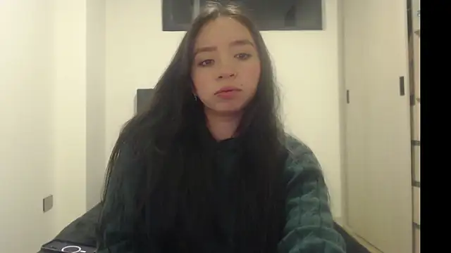 meretriz24 online show from October 2025 12:01:02 AM