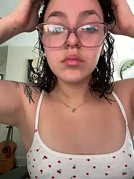 babykalirose online show from April 2026 01:42:02 PM