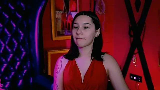 KimClarks  online show from October 2025 02:40:01 PM