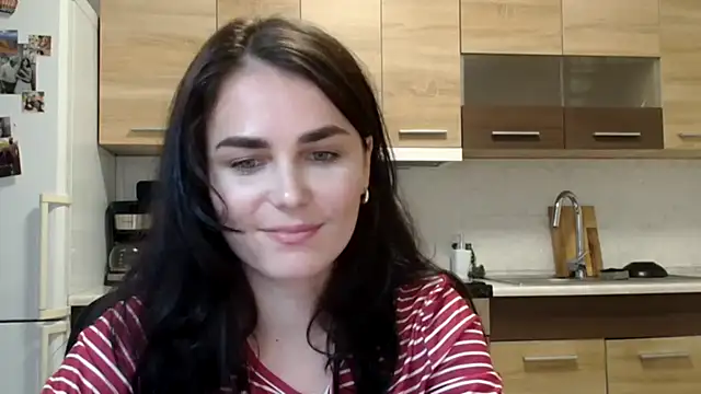 Silviaa a online show from October 2025 03:42:01 PM