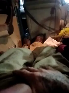 Snapshot of helldonk chatting on October 2025 03:40:01 PM helldonk online show from October 2025 03:40:01 PM