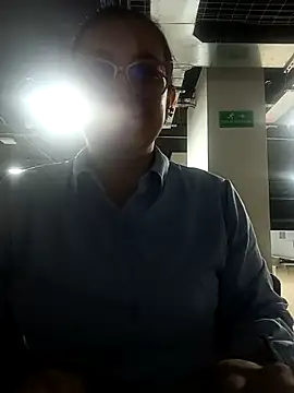 Romina693 online show from November 2025 06:12:01 AM