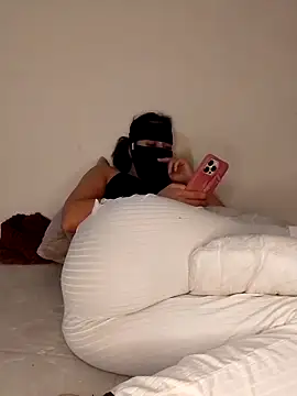 Snapshot of Samaarsexy23 chatting on September 2025 12:18:02 PM Samaarsexy23 online show from September 2025 12:18:02 PM