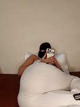 Snapshot of Samaarsexy23 chatting on October 2025 11:55:01 PM Samaarsexy23 online show from October 2025 11:55:01 PM