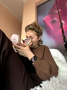 KellyKeler online show from October 2025 10:52:02 AM