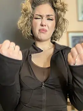 KellyKeler online show from December 2025 02:14:02 PM