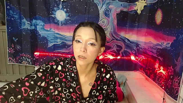 Zafira Mayeers online show from October 2025 04:35:02 AM