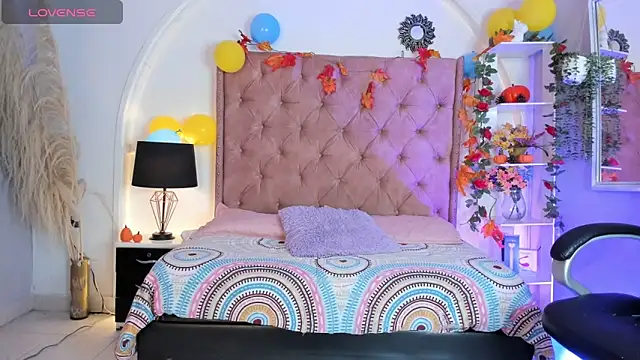 Snapshot of SwettRenata_ chatting on September 2025 07:30:02 PM SwettRenata online show from September 2025 07:30:02 PM