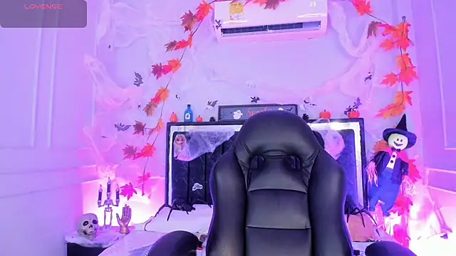 Snapshot of SwettRenata_ chatting on October 2025 12:17:02 PM SwettRenata online show from October 2025 12:17:02 PM