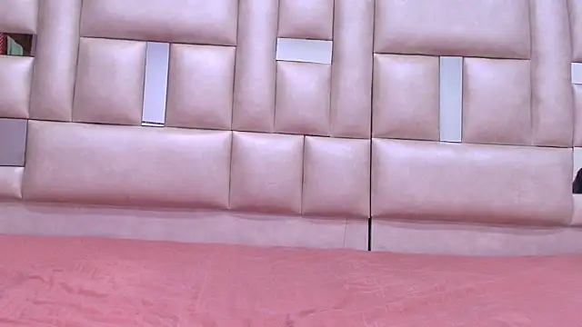 emmacurvy online show from October 2025 03:06:02 AM